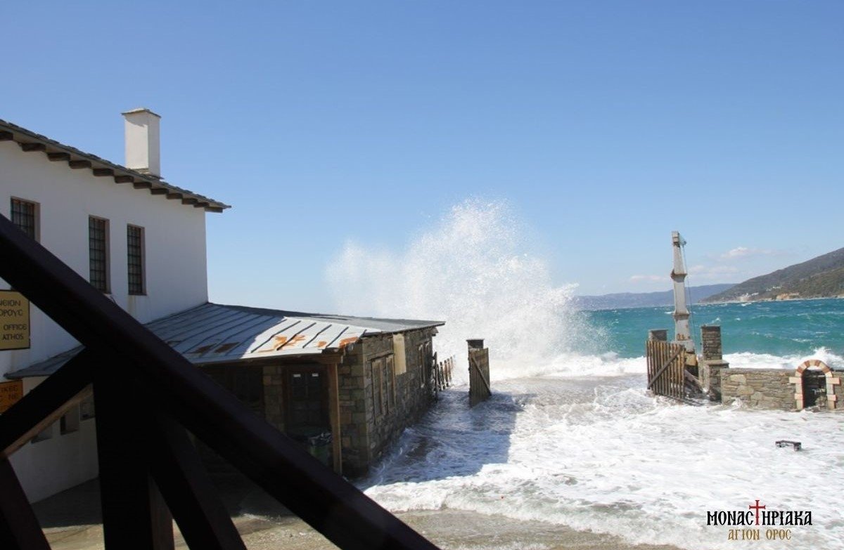 Dafni Mount Athos - big waves - bad weather