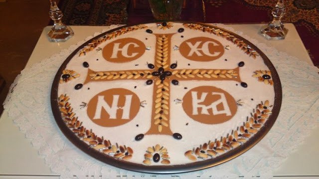 koliva decorated with stencil